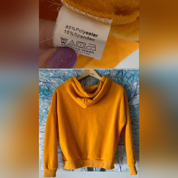 Cute Saturn crop hoodie - Picture 2 of 2